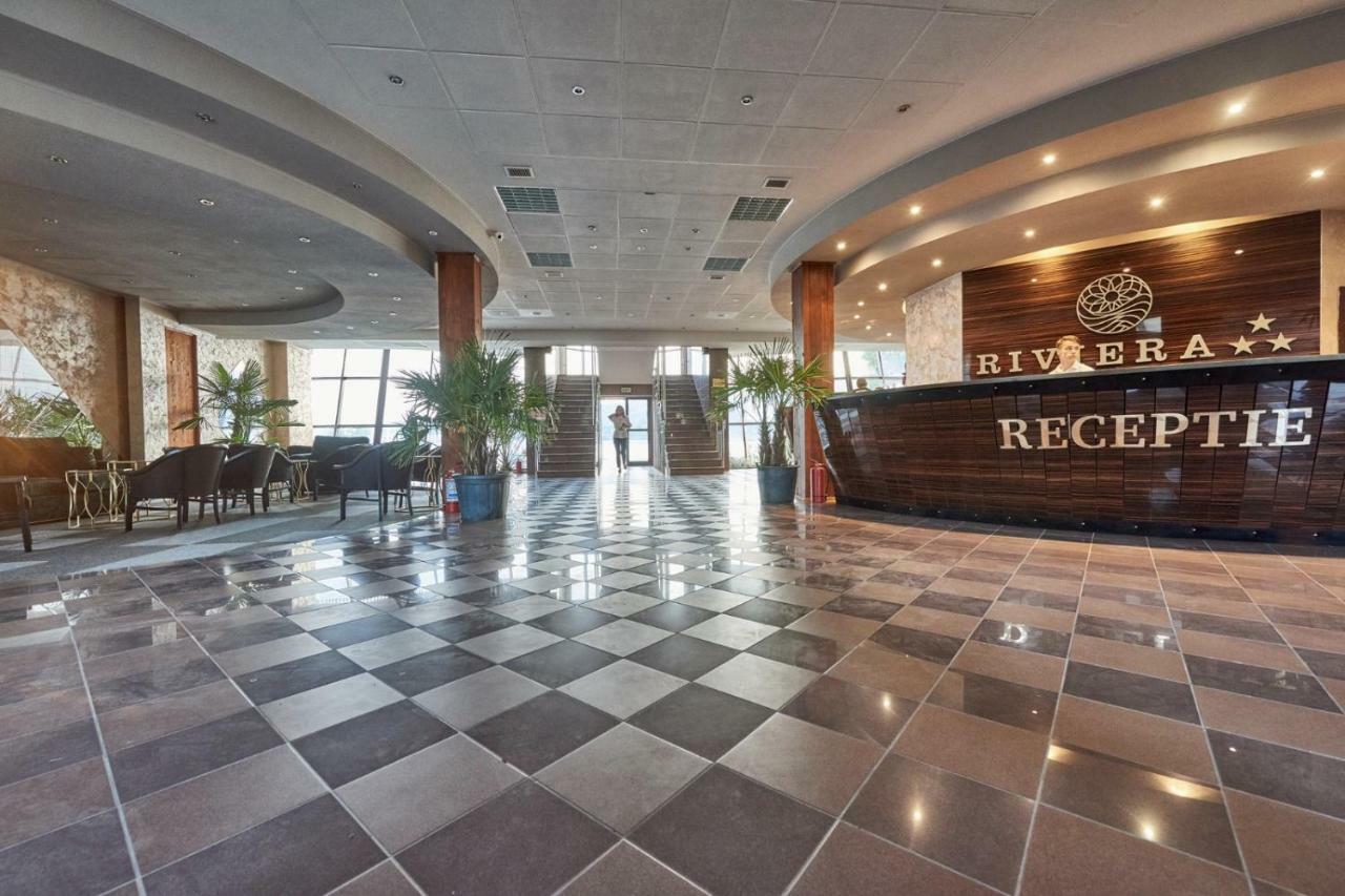 Riviera By Queens Hotel And Resort Gura Vaii Exterior photo
